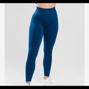 Alphalete amplify leggings (Victory Blue)